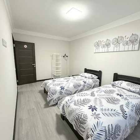 Artal Apartment On Obolonskyi Avenue 16 Kiev Eksteriør billede
