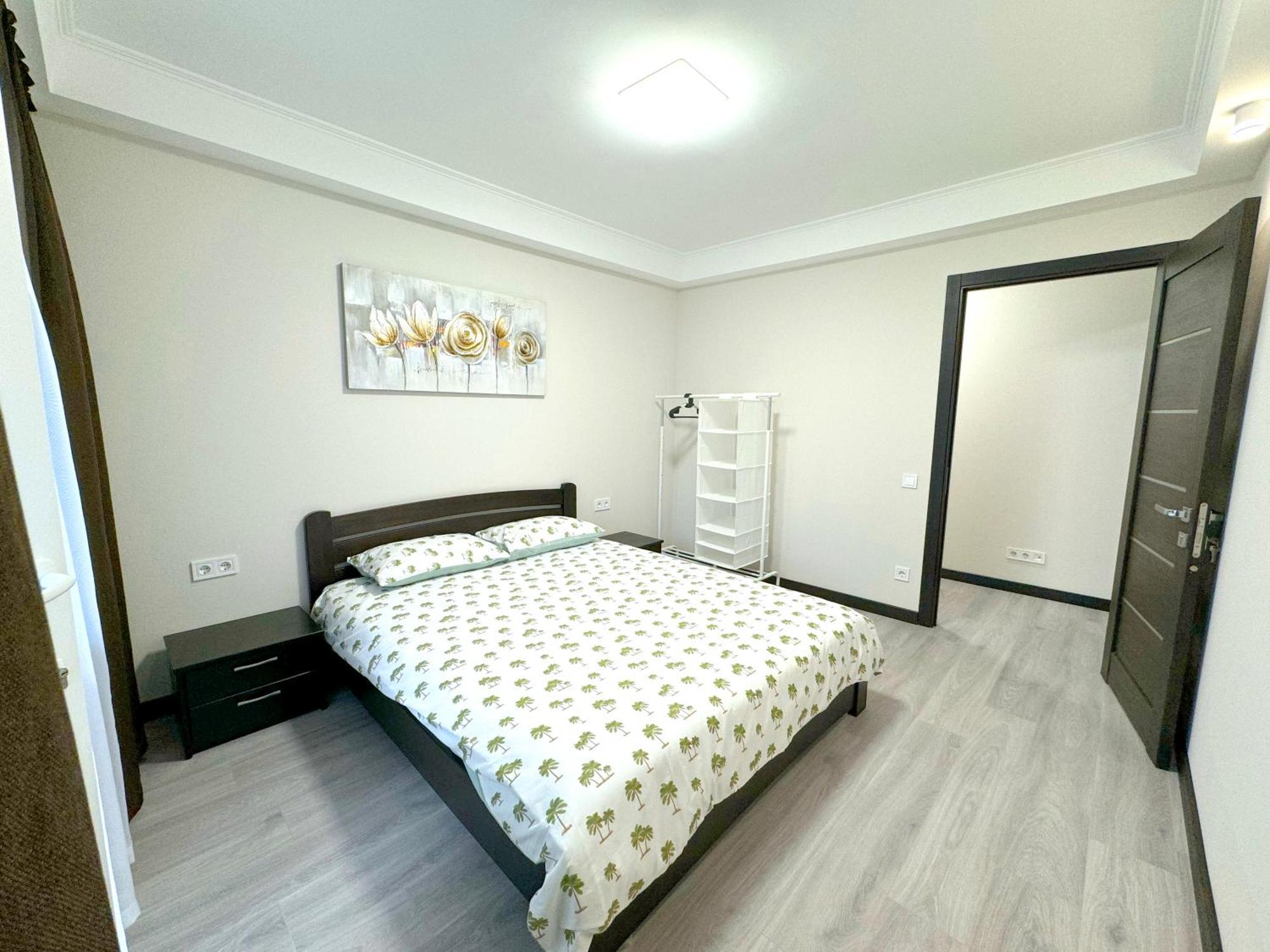 Artal Apartment On Obolonskyi Avenue 16 Kiev Eksteriør billede